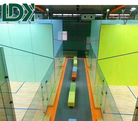 Μονάδα Υπαίθριου Γηπέδου Squash Προσαρμοσμένου Σχεδιασμού Αντιολισθητικό Δάπεδο Ξύλου Ανθεκτικό στην Φθορά Με 12mm Τετραμμένο Γυαλί